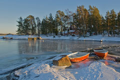 The dinghies are used for tranportion of people to the small island Palosaari during a winter with thin ices - Last view 2021-11-24