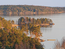 A close view towards Espoo Bay before sunset - Last view 2022-07-13